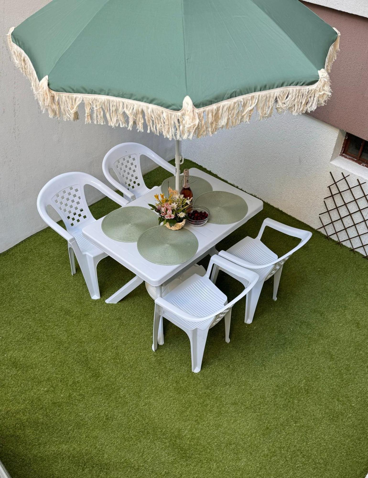 Goldy Central Beach Apartment With Private Garden Burgas City Exteriér fotografie